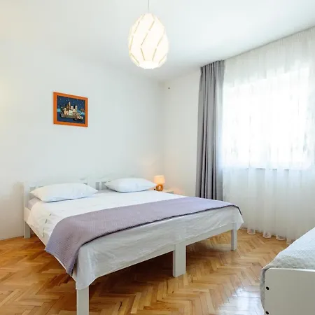 Gazo Apartment *