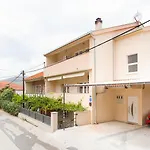 Gazo Apartment